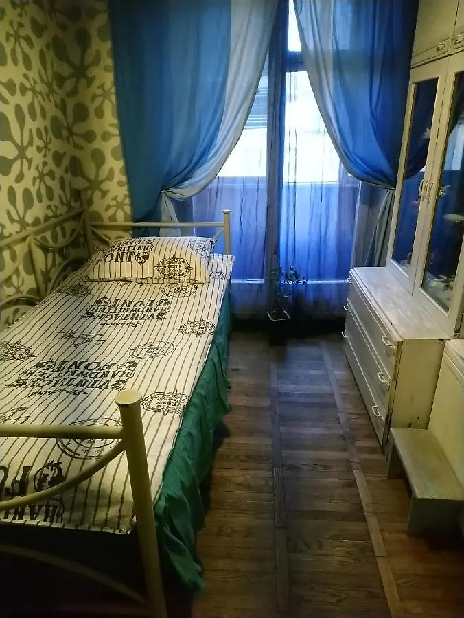 Ubytování v soukromí Cozy Room Nearly The United Exhibition Center On The Metro Station Levoberejnaya. Kyjev